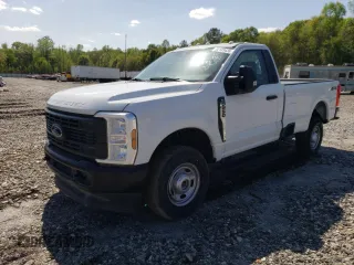 2024 Ford F-250 XL z VIN 1FTBF2BAXRED42774, wystawiony jako Copart lot #52189435 z przebiegiem Nie podano mil oraz Szkody całkowita. Historia ofert i sprzedaży dostępna na DreamBid. Obrazek 1.