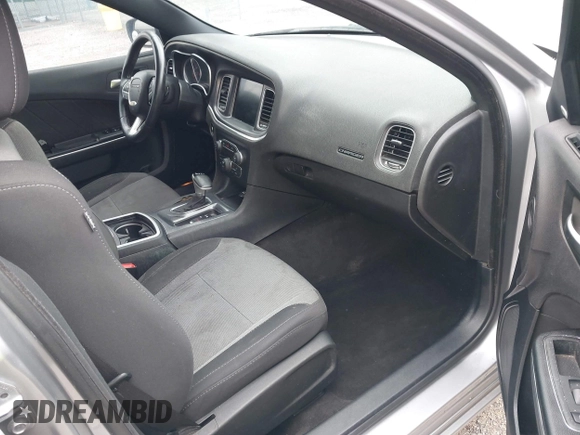 2015 Dodge Charger SXT with VIN 2C3CDXHG1FH886088, listed as a IAAI auction lot 42331369 with 119,659 mi miles and . Bid and sale history available at DreamBid. Image 5.
