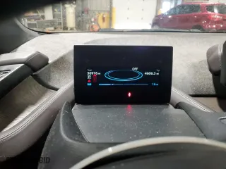 2017 BMW i3 with VIN WBY1Z6C34HV950202, listed as a Copart auction lot 41805985 with 36,976 mi miles and Salvage Title. Bid and sale history available at carsss.com. Image 9.