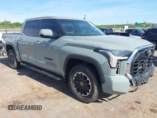 2022 Toyota Tundra SR5 with VIN 5TFLA5AB7NX013477, listed as a IAAI auction lot 42172272 with 30,460 mi miles and . Bid and sale history available at DreamBid. Image 1.