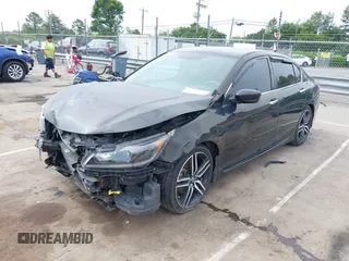 2017 Honda Accord Sport z VIN 1HGCR2F58HA082701, wystawiony jako IAAI lot #42205857 z przebiegiem 174 520 mil mil oraz . Historia ofert i sprzedaży dostępna na DreamBid. Obrazek 2.