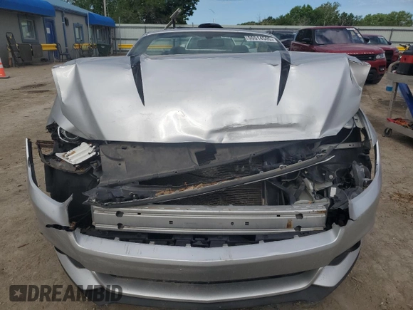 2015 Ford Mustang V6 z VIN 1FATP8EM5F5415089, wystawiony jako Copart lot #55514595 z przebiegiem 118 572 mil mil oraz Szkoda całkowita • Salvage title. Historia ofert i sprzedaży dostępna na DreamBid. Obrazek 5.