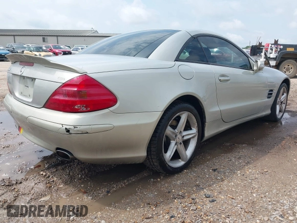 2003 Mercedes-Benz SL 500 z VIN WDBSK75F33F009204, wystawiony jako IAAI lot #42305205 z przebiegiem 87 108 mil mil oraz . Historia ofert i sprzedaży dostępna na DreamBid. Obrazek 4.