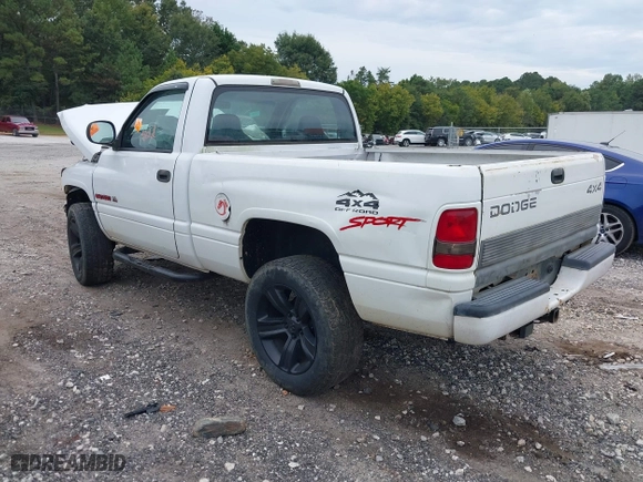 1998 Dodge Ram 1500 with VIN 1B7HF16YXWS577605, listed as a IAAI auction lot 40290315 with 220,771 mi miles. Bid and sale history available at carsss.com. Image 3.