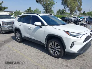 2023 Toyota RAV4 XLE Premium с VIN 2T3C1RFV0PW269588, выставлен на аукционе IAAI как лот 42288063 с пробегом 47 140 миль миль и . История ставок и продаж доступна на DreamBid. Изображение 1.