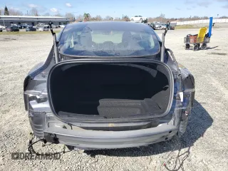 2024 Tesla Model 3 z VIN 5YJ3E1EA8RF741761, wystawiony jako Copart lot #46134875 z przebiegiem 15 537 mil mil oraz Szkoda całkowita • Salvage title. Historia ofert i sprzedaży dostępna na DreamBid. Obrazek 6.