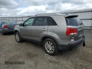 2011 Kia Sorento EX z VIN 5XYKU4A25BG002005, wystawiony jako Copart lot #56504425 z przebiegiem 192 744 mil mil oraz Szkoda całkowita • Salvage title. Historia ofert i sprzedaży dostępna na DreamBid. Obrazek 2.