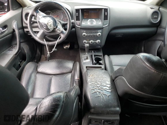 2014 Nissan Maxima SV z VIN 1N4AA5AP6EC439208, wystawiony jako Copart lot #55628955 z przebiegiem 167 773 mil mil oraz Szkoda całkowita • Salvage title. Historia ofert i sprzedaży dostępna na DreamBid. Obrazek 8.