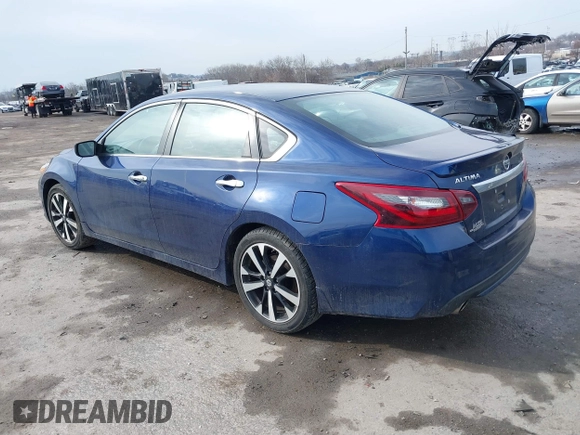 2018 Nissan Altima 2.5 SR with VIN 1N4AL3AP3JC101421, listed as a IAAI auction lot 41482620 with 101,431 mi miles. Bid and sale history available at carsss.com. Image 3.