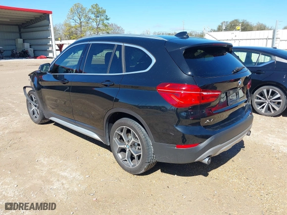 2018 BMW X1 sDrive28i with VIN WBXHU7C32J5L08316, listed as a IAAI auction lot 41647076 with 46,184 mi miles. Bid and sale history available at carsss.com. Image 3.