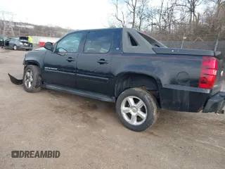 2007 Chevrolet Avalanche 3LT z VIN 3GNFK12337G114301, wystawiony jako IAAI lot #41608771 z przebiegiem Nie podano mil oraz . Historia ofert i sprzedaży dostępna na DreamBid. Obrazek 3.