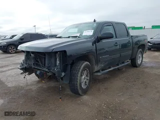2010 Chevrolet Silverado 1500 LT with VIN 3GCRKSE38AG126152, listed as a IAAI auction lot 41399278 with 246,192 mi miles. Bid and sale history available at carsss.com. Image 17.