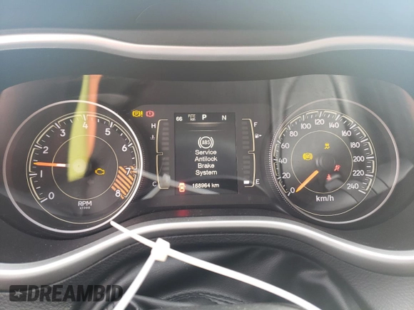 2015 Jeep Cherokee North with VIN 1C4PJMCS7FW581051, listed as a Copart auction lot 76532414 with 168,964 mi miles and Salvage Title. Bid and sale history available at carsss.com. Image 9.