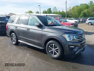 2020 Ford Expedition XLT z VIN 1FMJU1JT1LEA05461, wystawiony jako IAAI lot #42075843 z przebiegiem 58 734 mil mil oraz . Historia ofert i sprzedaży dostępna na DreamBid. Obrazek 1.