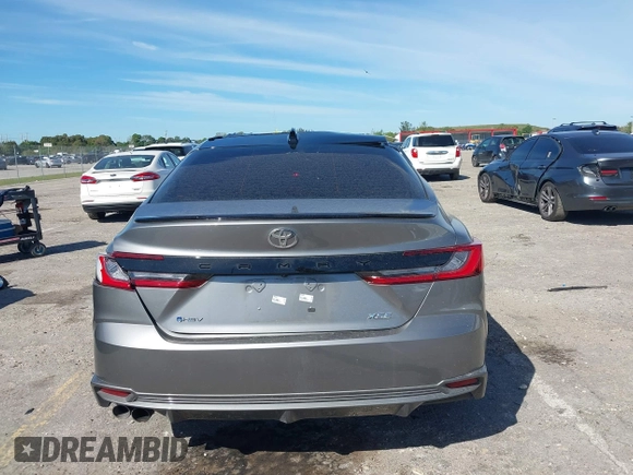 2025 Toyota Camry LE with VIN 4T1DAACK3SU515583, listed as a IAAI auction lot 41748871 with 17,893 mi miles. Bid and sale history available at carsss.com. Image 17.
