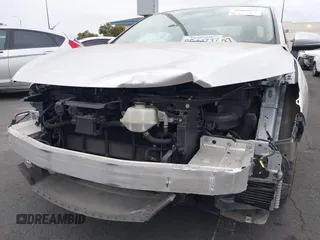2018 Honda Clarity Touring with VIN JHMZC5F32JC014588, listed as a IAAI auction lot 42066633 with 89,316 mi miles. Bid and sale history available at carsss.com. Image 6.