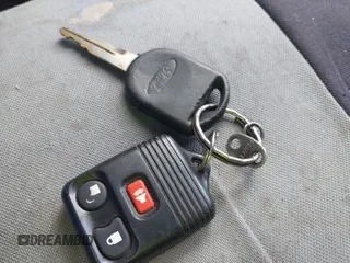 2004 Ford F-150 XL с VIN 1FTPX12504FA23905, выставлен на аукционе IAAI как лот 42321422 с пробегом 222 307 миль миль и . История ставок и продаж доступна на DreamBid. Изображение 11.