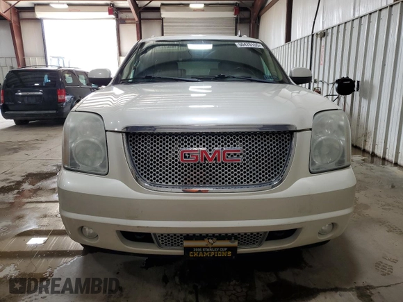 2010 GMC Yukon XL Denali with VIN 1GKUKMEF0AR286093, listed as a Copart auction lot 50470155 with 223,713 mi miles and Clean Title. Bid and sale history available at carsss.com. Image 5.