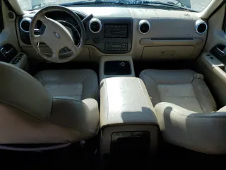 2003 Ford Expedition Eddie Bauer with VIN 1FMFU18L33LB82777, listed as a Copart auction lot 61783515 with 239,862 mi miles and Non repairable. Bid and sale history available at DreamBid. Image 8.