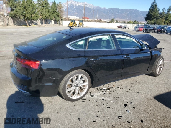 2023 Audi A5 Sportback Premium z VIN WAUABCF50PA026523, wystawiony jako Copart lot #88921695 z przebiegiem Nie podano mil oraz Szkoda całkowita • Salvage title. Historia ofert i sprzedaży dostępna na DreamBid. Obrazek 3.