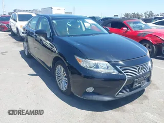 2014 Lexus ES 330 z VIN JTHBK1GG0E2117003, wystawiony jako IAAI lot #42520609 z przebiegiem 97 207 mil mil oraz . Historia ofert i sprzedaży dostępna na DreamBid. Obrazek 1.