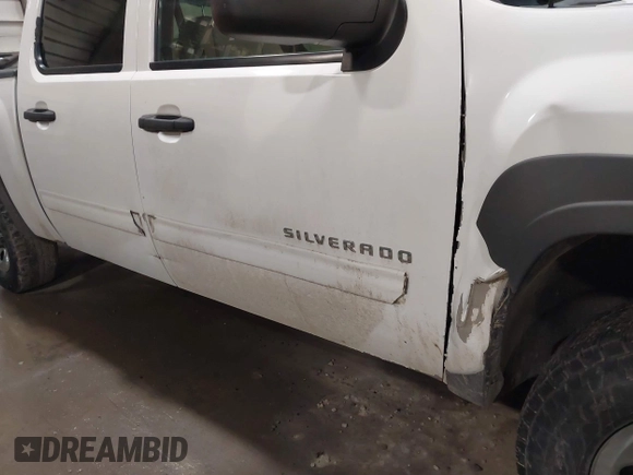 2012 Chevrolet Silverado 1500 LT with VIN 3GCPKSEA8CG197294, listed as a IAAI auction lot 41726980 with 187,803 mi miles and . Bid and sale history available at DreamBid. Image 6.