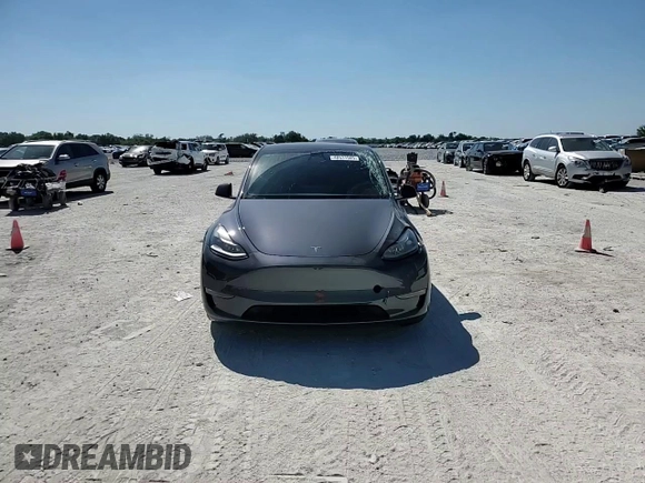 2022 Tesla Model Y Performance z VIN 7SAYGDEF5NF574382, wystawiony jako Copart lot #48531565 z przebiegiem 35 165 mil mil oraz Szkoda całkowita • Salvage title. Historia ofert i sprzedaży dostępna na DreamBid. Obrazek 13.