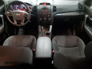 2011 Kia Sorento LX with VIN 5XYKTCA12BG187487, listed as a Copart auction lot 49736745 with 100,662 mi miles and Salvage Title. Bid and sale history available at DreamBid. Image 8.