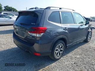 2021 Subaru Forester Premium z VIN JF2SKAJC9MH562537, wystawiony jako IAAI lot #42673896 z przebiegiem 66 819 mil mil oraz . Historia ofert i sprzedaży dostępna na DreamBid. Obrazek 4.