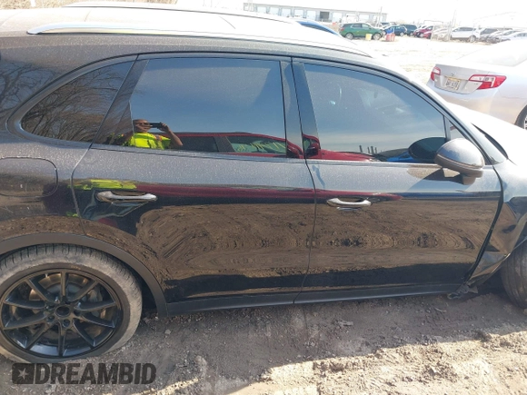 2019 Porsche Cayenne S with VIN WP1AB2AYXKDA61574, listed as a IAAI auction lot 41769572 with 39,746 mi miles and . Bid and sale history available at DreamBid. Image 13.
