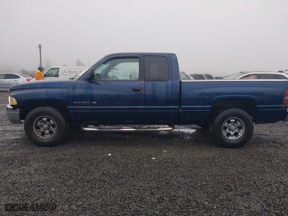 2001 Dodge Ram 1500 with VIN 3B7HC13Z11M296543, listed as a IAAI auction lot 41302280 with 224,528 mi miles. Bid and sale history available at carsss.com. Image 14.