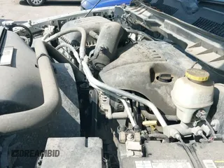 2017 Ram 1500 Express z VIN 1C6RR6KTXHS525050, wystawiony jako IAAI lot #43162798 z przebiegiem 264 117 mil mil oraz . Historia ofert i sprzedaży dostępna na DreamBid. Obrazek 19.