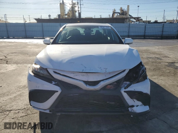 2022 Toyota Camry SE with VIN 4T1G11AK7NU065084, listed as a Copart auction lot 48381455 with 16,945 mi miles and Salvage Title. Bid and sale history available at DreamBid. Image 5.