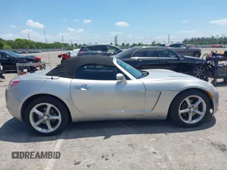 2008 Saturn Sky z VIN 1G8MC35BX8Y128872, wystawiony jako IAAI lot #42152153 z przebiegiem 62 022 mil mil oraz . Historia ofert i sprzedaży dostępna na DreamBid. Obrazek 13.