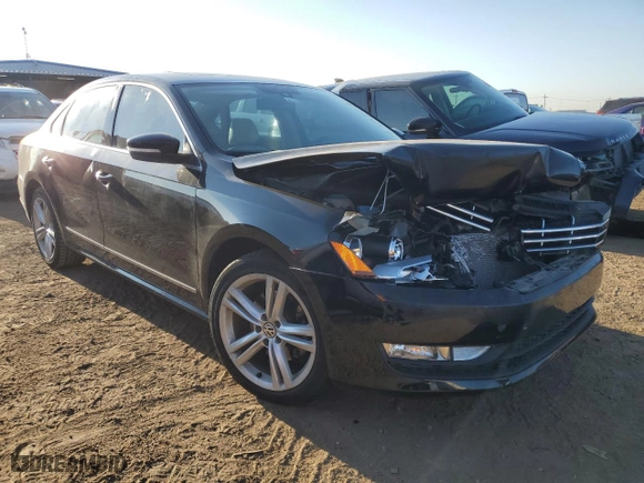2014 Volkswagen Passat SEL Premium with VIN 1VWCS7A35EC021325, listed as a Copart auction lot 71020814 with 73,982 mi miles and Salvage Title. Bid and sale history available at carsss.com. Image 4.