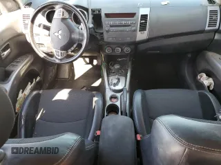 2011 Mitsubishi Outlander SE z VIN JA4AS3AW5BU031625, wystawiony jako Copart lot #42785635 z przebiegiem 125 062 mil mil oraz Szkoda całkowita • Salvage title. Historia ofert i sprzedaży dostępna na DreamBid. Obrazek 8.