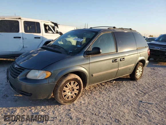 2006 Chrysler Town & Country with VIN 1A8GP45R96B529235, listed as a Copart auction lot 81339734 with 259,237 mi miles and Salvage Title. Bid and sale history available at DreamBid. Image 1.