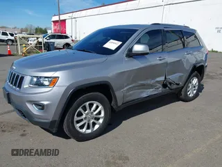 2016 Jeep Grand Cherokee Laredo z VIN 1C4RJFAG7GC392261, wystawiony jako IAAI lot #41890922 z przebiegiem 107 546 mil mil oraz . Historia ofert i sprzedaży dostępna na DreamBid. Obrazek 17.