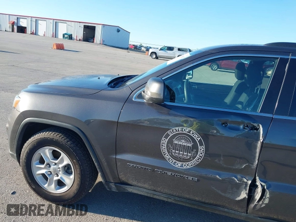 2017 Jeep Grand Cherokee Altitude z VIN 1C4RJFAG7HC890347, wystawiony jako IAAI lot #42315887 z przebiegiem 98 064 mil mil oraz . Historia ofert i sprzedaży dostępna na DreamBid. Obrazek 19.