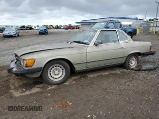 1982 Mercedes-Benz 380 with VIN WDBBA45A7CB016184, listed as a Copart auction lot 72085954 with 251,411 mi miles and Salvage Title. Bid and sale history available at carsss.com. Image 1.
