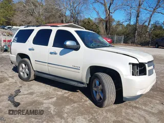 2011 Chevrolet Tahoe LTZ z VIN 1GNSCCE00BR133115, wystawiony jako IAAI lot #41362065 z przebiegiem 261 280 mil mil oraz . Historia ofert i sprzedaży dostępna na DreamBid. Obrazek 1.