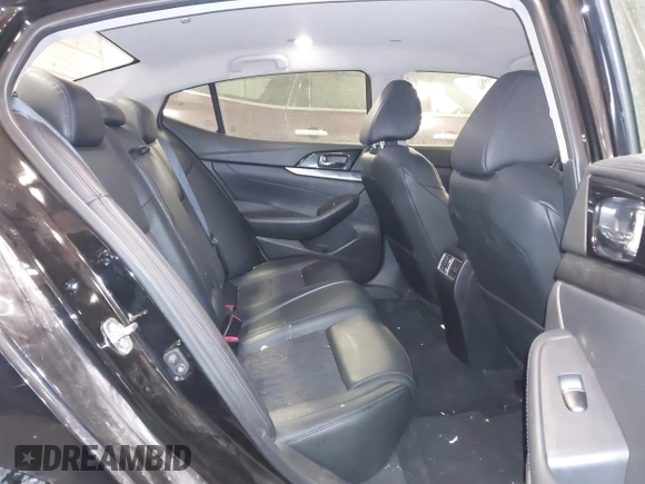 2017 Nissan Maxima SV with VIN 1N4AA6AP5HC384292, listed as a IAAI auction lot 41413327 with 86,648 mi miles and . Bid and sale history available at DreamBid. Image 8.