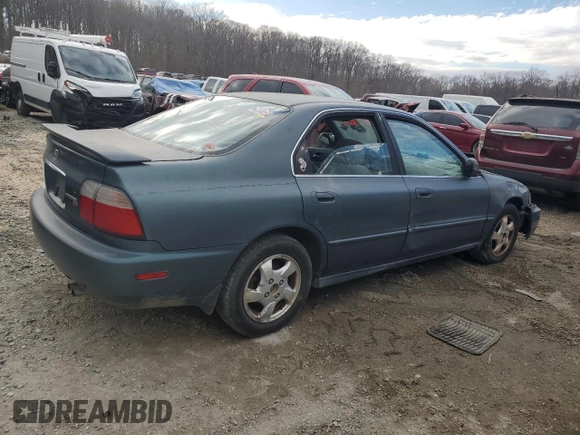 1996 Honda Accord EX with VIN 1HGCD5655TA028555, listed as a Copart auction lot 46263005 with 186,377 mi miles and Salvage Title. Bid and sale history available at DreamBid. Image 3.