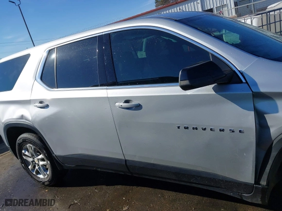 2022 Chevrolet Traverse LS with VIN 1GNERFKW4NJ129769, listed as a IAAI auction lot 41149325 with 86,100 mi miles. Bid and sale history available at carsss.com. Image 13.