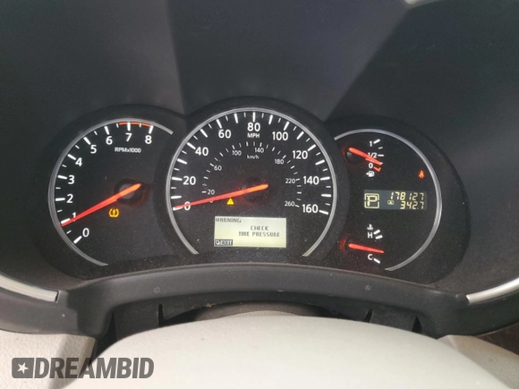 2014 Nissan Quest SV with VIN JN8AE2KP8E9103881, listed as a Copart auction lot 84861334 with 178,127 mi miles and Clean Title. Bid and sale history available at carsss.com. Image 9.