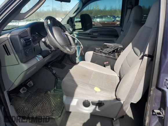 2006 Ford F-250 XL z VIN 1FTSW21P96EC26287, wystawiony jako Copart lot #47420085 z przebiegiem 150 095 mil mil oraz Szkoda całkowita • Salvage title. Historia ofert i sprzedaży dostępna na DreamBid. Obrazek 7.