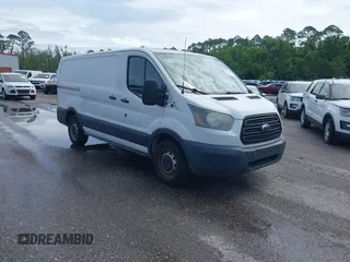 2016 Ford Transit Cargo z VIN 1FTYE1YMXGKB08593, wystawiony jako IAAI lot #42347910 z przebiegiem 206 109 mil mil oraz . Historia ofert i sprzedaży dostępna na DreamBid. Obrazek 1.