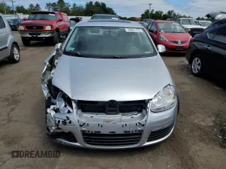 2008 Volkswagen Jetta SE with VIN 3VWRZ71K98M197780, listed as a Copart auction lot 56921725 with 172,801 mi miles and Salvage title. Bid and sale history available at DreamBid. Image 5.