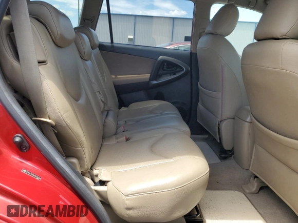 2010 Toyota RAV4 z VIN JTMKF4DV2A5020338, wystawiony jako Copart lot #64439535 z przebiegiem 173 545 mil mil oraz Czysty tytuł • Clean title. Historia ofert i sprzedaży dostępna na DreamBid. Obrazek 11.