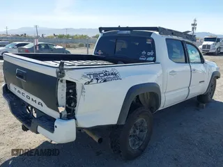 2021 Toyota Tacoma SR с VIN 3TYCZ5AN3MT052496, выставлен на аукционе IAAI как лот 41999250 с пробегом 76 194 миль миль и . История ставок и продаж доступна на DreamBid. Изображение 4.